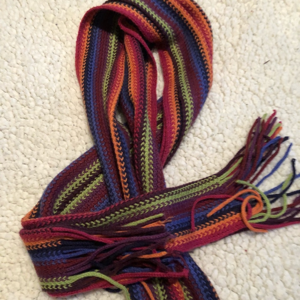 SuPeR CuTe, SuPeR SkiNNy, SuPeR LoNg ScArF
